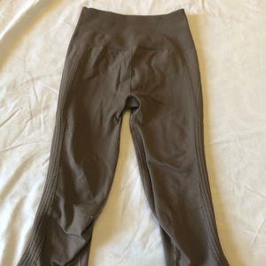 Purple/brown lululemon leggings